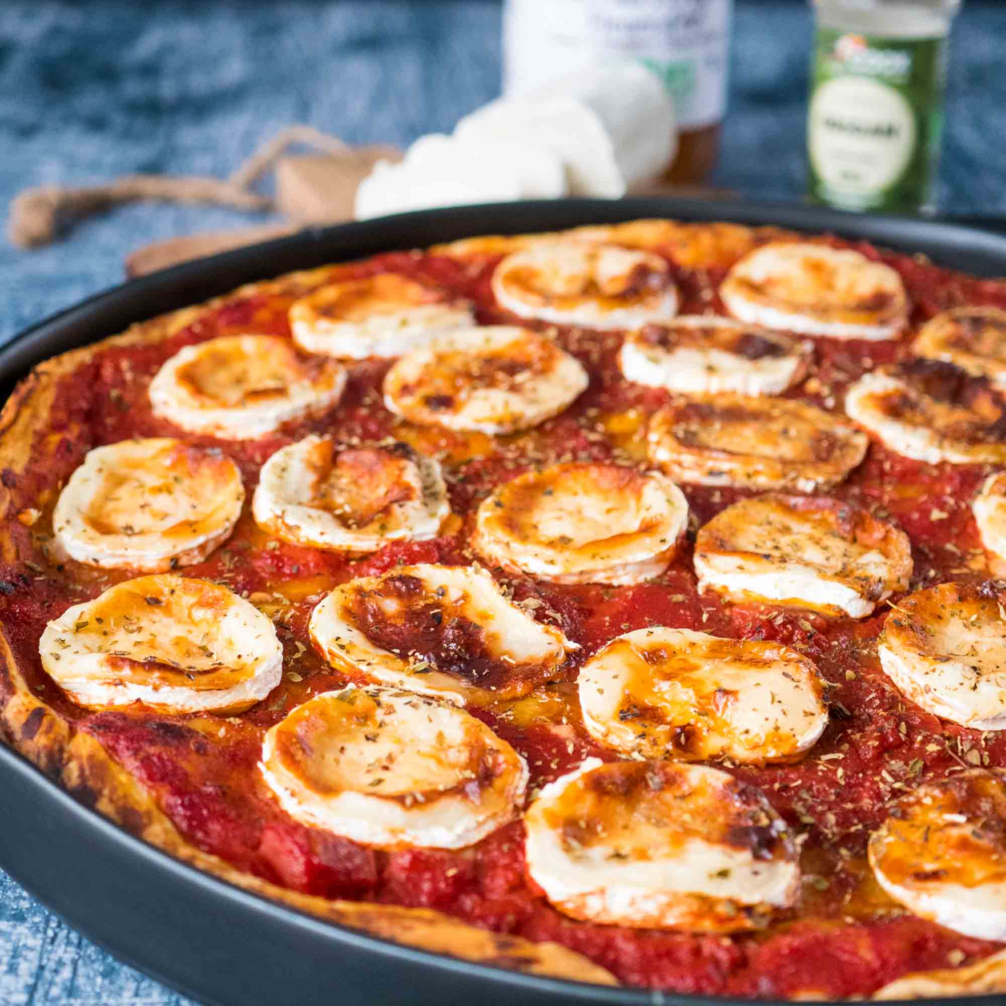 Tarte tomate, chèvre et miel - la cerise sur le maillot