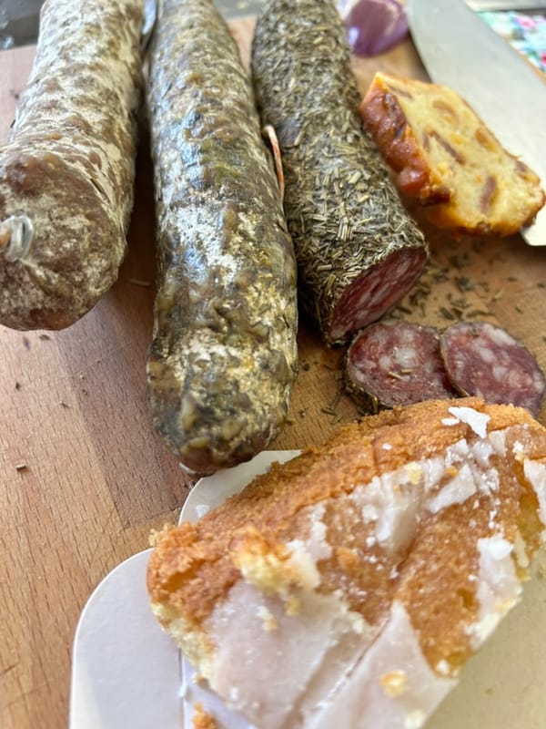 French meals, snacks and food: apero